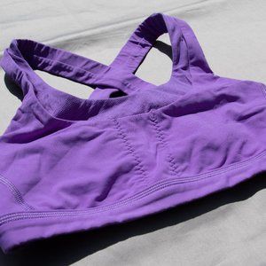 Lululemon Run: Stuff Your Bra II Power Purple